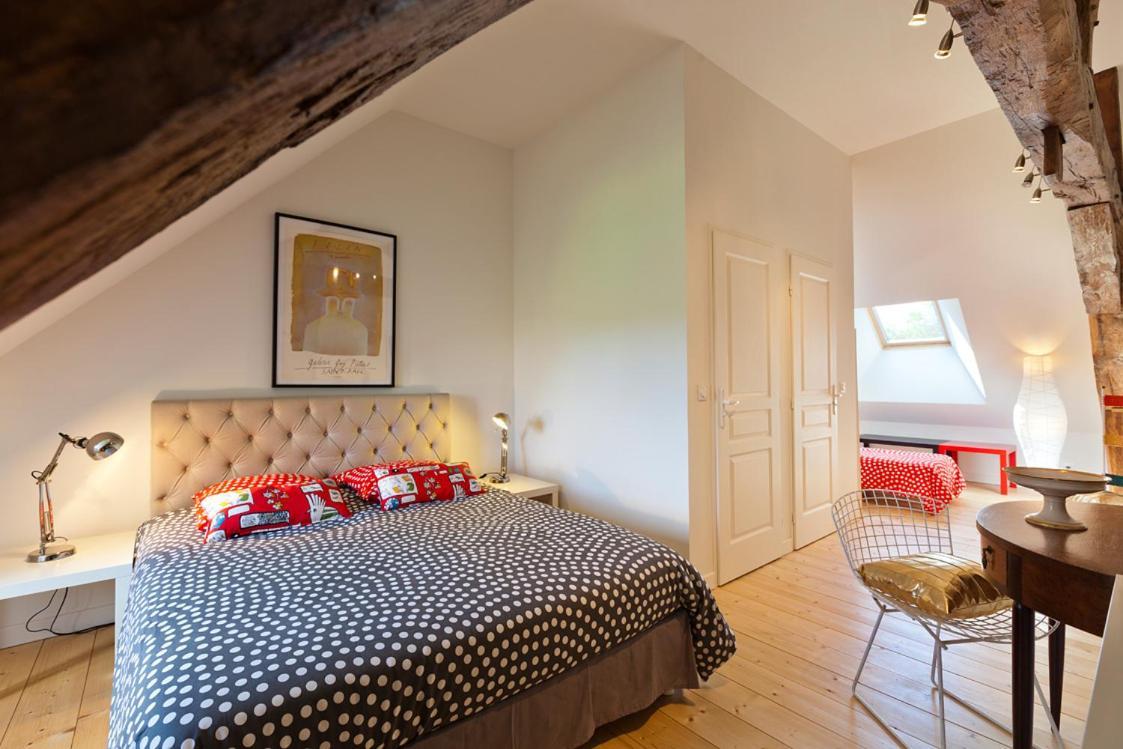 La Tour Charlemagne Bed and Breakfast Château-Chalon Exteriör bild