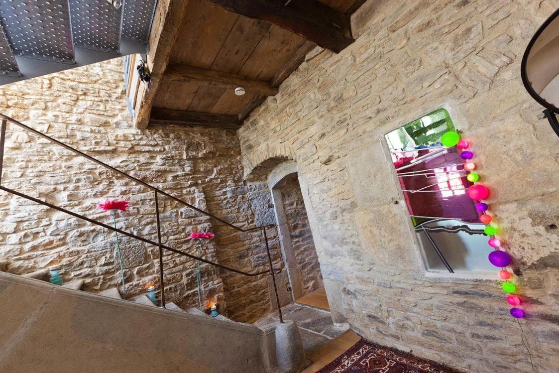 La Tour Charlemagne Bed and Breakfast Château-Chalon Exteriör bild